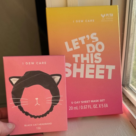 I Dew Care Other - I DEW CARE Black Cat Headband and 5 day Sheet Mask Set. New never opened.